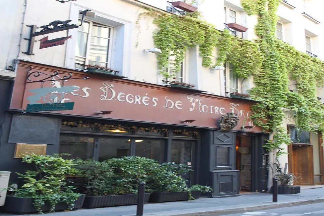Les Degres De Notre Dame 3*