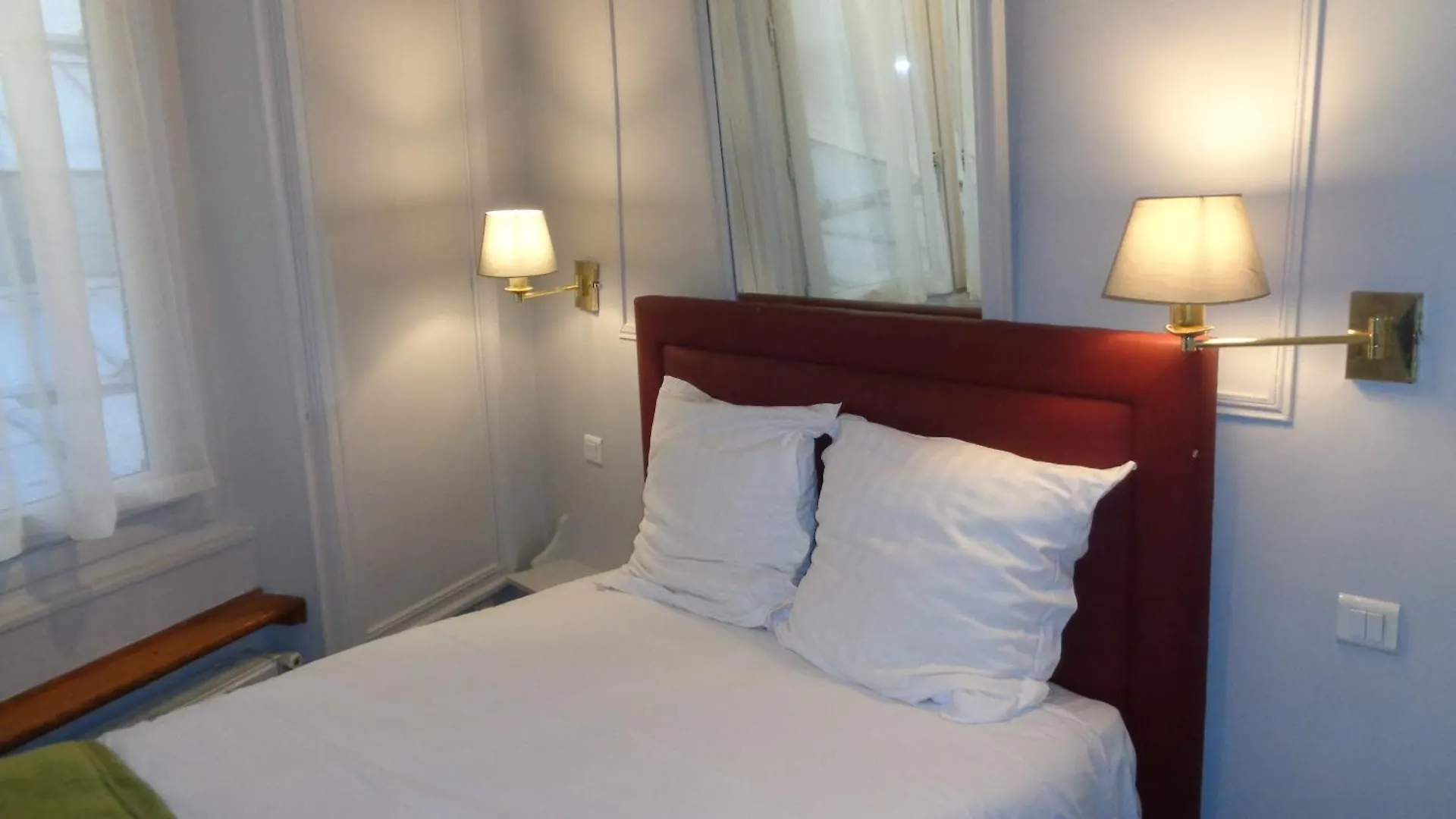 Les Degres De Notre Dame Hotel